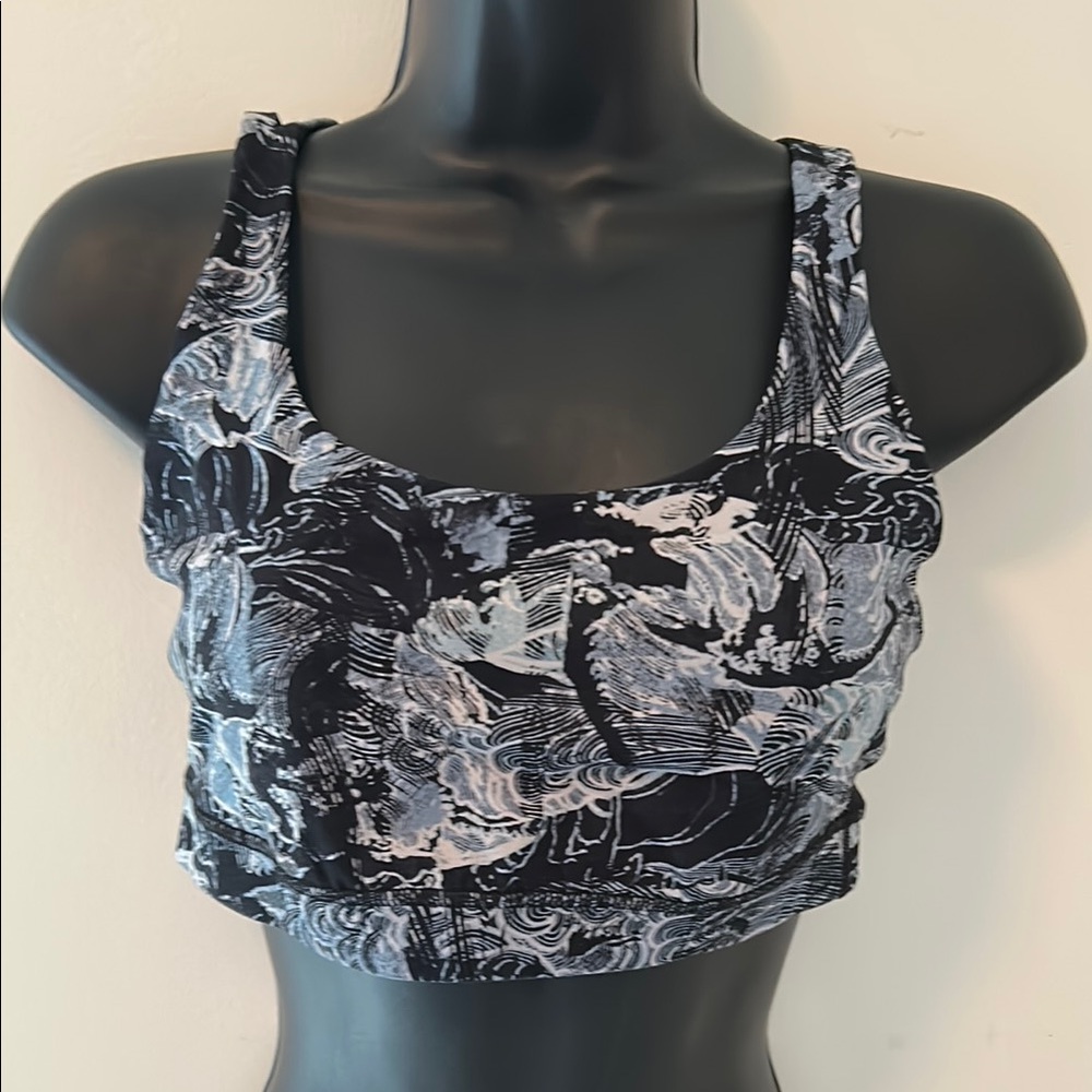 Lululemon Athletica Blue and White Patterned sports bra